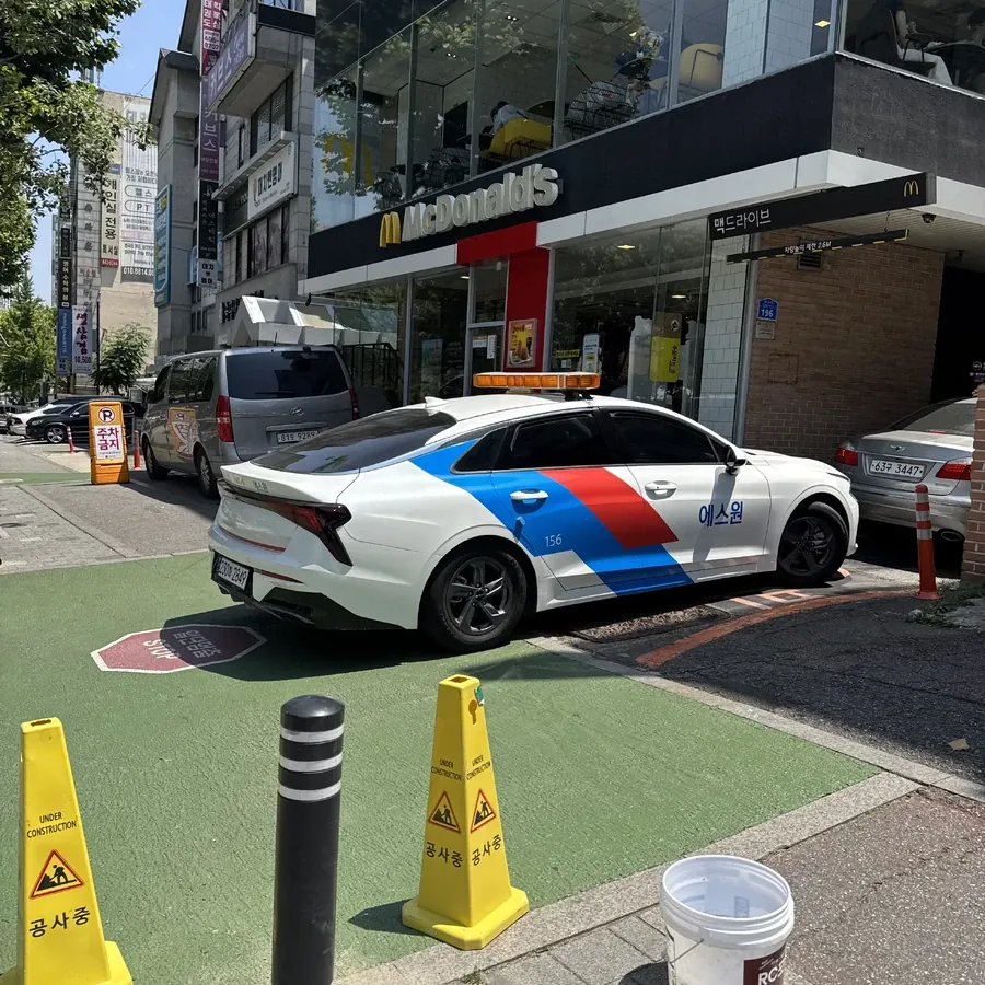 라이징볼라드 · 진입 통제 라이징볼라드 · 작업 완료 모습